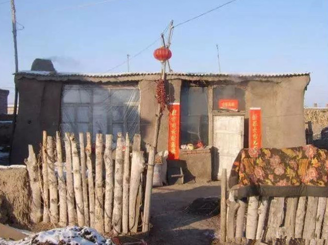 回到阔别多年的东北农村老家,勾起童年的记忆,苦辣酸甜一起涌上心头