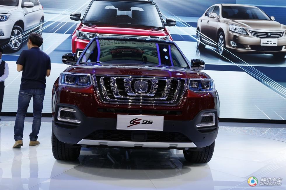 长安CS95亮相展台 外观不输福特探险者
