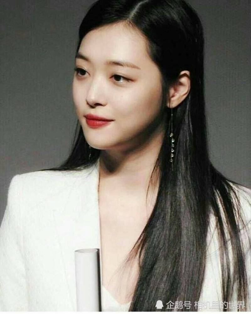 韩国女星崔雪莉活动照片都长一样,无法移开视线的美貌