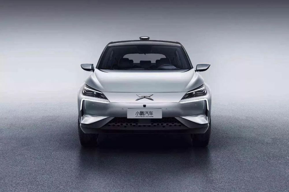 (小鹏汽车?这起的名字都这么自我膨胀.)