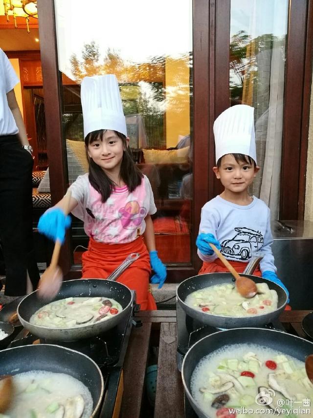 森碟姐弟用纸箱做房子,田亮调侃变身置业顾问