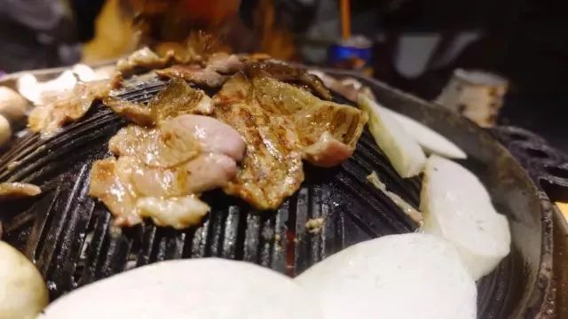 不如顺应自然的召唤,今晚吃烤肉吧