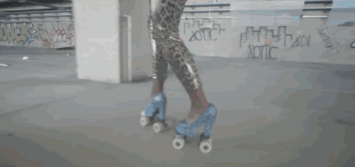 有了这一套防护工具,即便是爱跳泥坑的猪猪女孩佩奇,也不怕了吧?