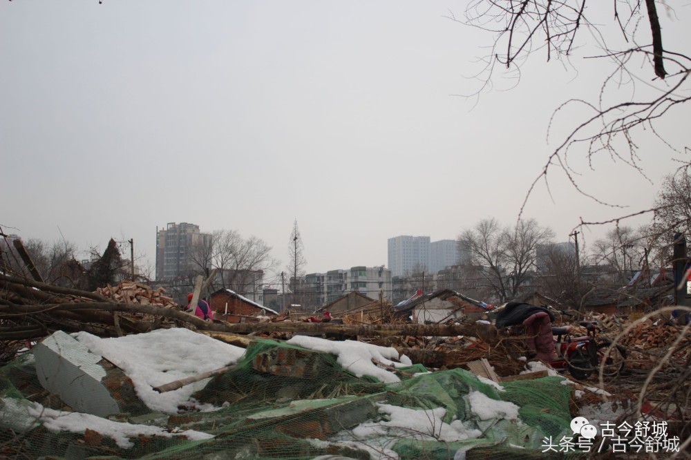 安徽合肥:冬雪初晴工事忙 直击瑶海区化工厂老