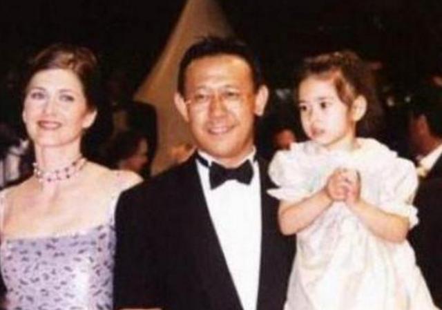 姜文三个孩子的名字太奇葩了!听着像日本人,网