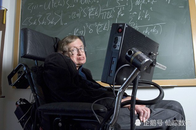 霍金被一个相貌相似的人所取代?阴谋论者揭示
