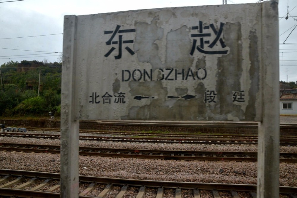 横穿太行山110年的铁路,现仅剩这趟绿皮车相伴