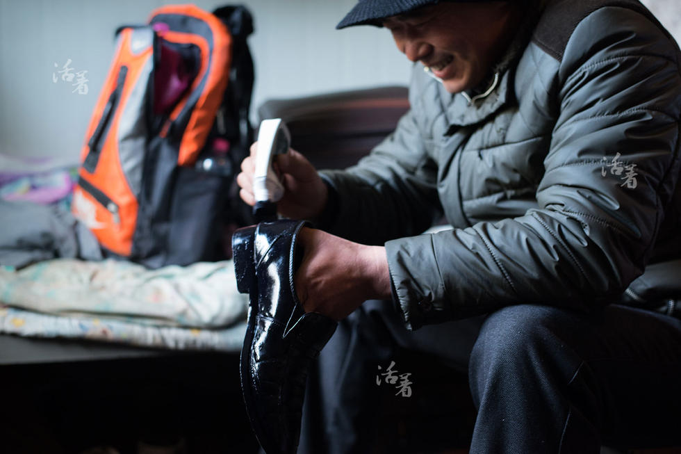 【活着】劳动节特刊:CBD民工_腾讯网触屏版