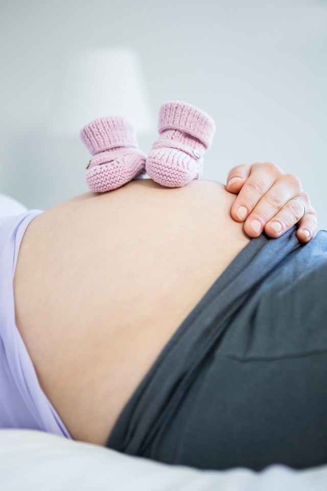 孕晚期怀女宝肚型图怎么观察 尖男圆女说法正