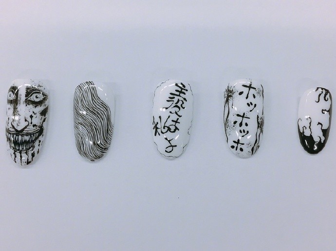 比手办还贵！《伊藤润二 Collection》推出高价美甲周边