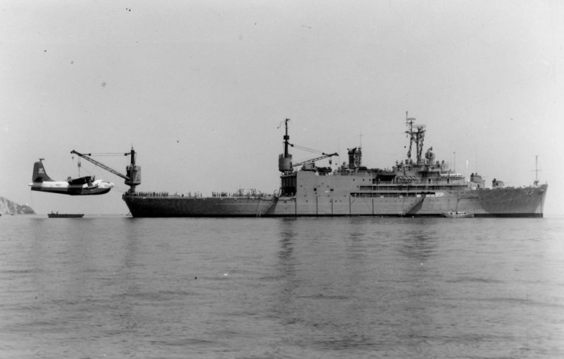 最后的谢幕演出:1963年美国海军演习中的水上飞机母舰