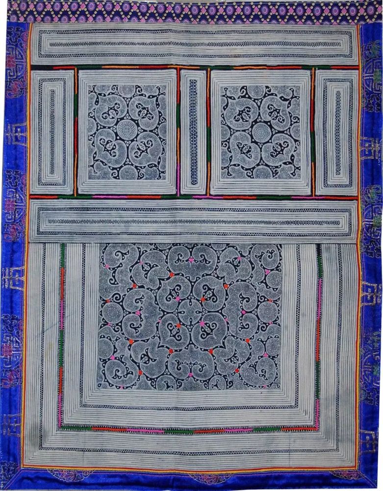 普定,织金等地苗族蜡染纹样精细,画面饱满,多以山花,鱼蝶,水纹等为