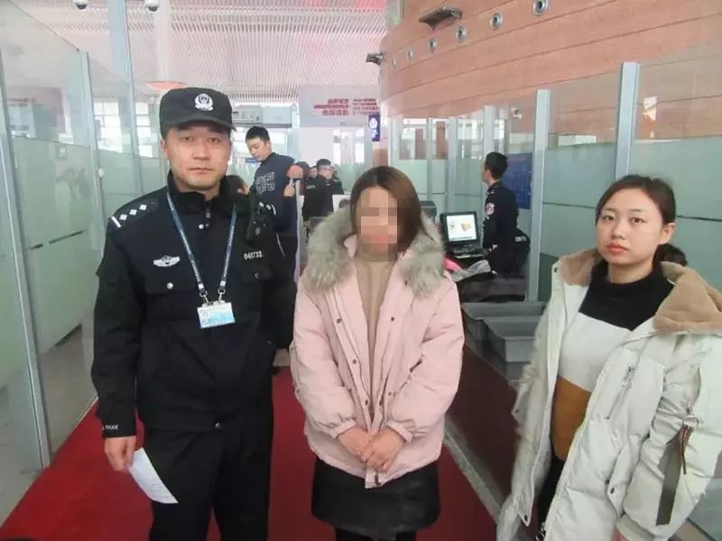 女子盗窃前男友4万元逃至烟台市,雁峰公安民警跨省押解嫌疑人