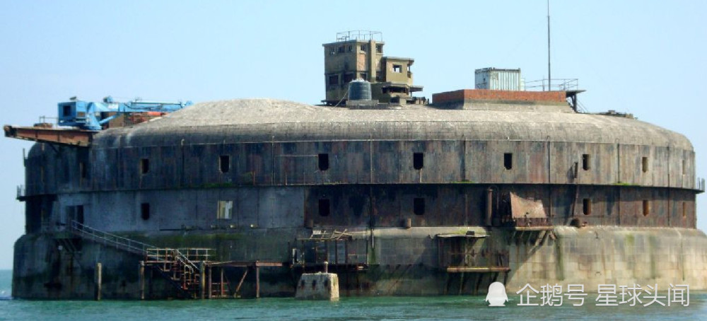 这座孤独的海上军事堡垒已有130多年历史 直径只有73米但十分坚固!