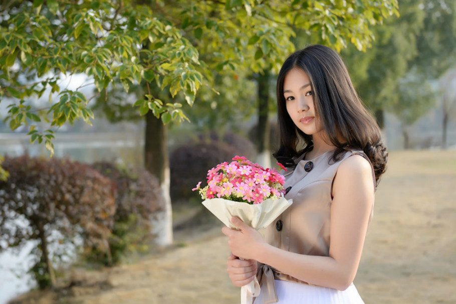 良家美女少妇莹莹生活自拍