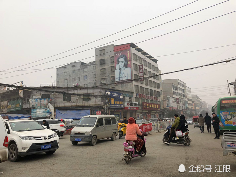 因富士康这里成了郑州最大的城中村—张庄镇,数以十万