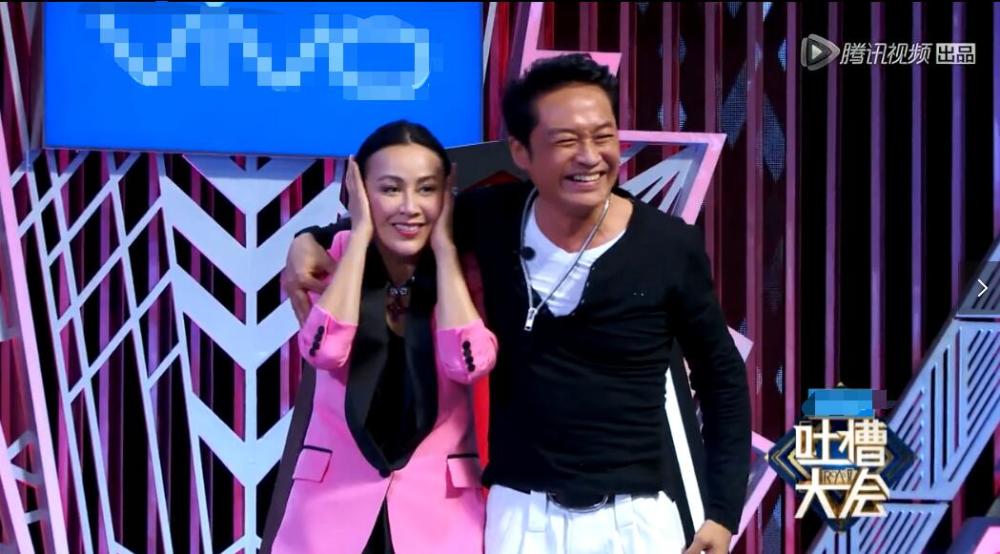 马景涛强吻刘嘉玲上热搜，网友评价教科书级尴尬