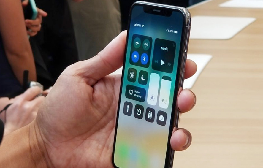 今年秋季或被停产，iPhone X 为何如此短命？
