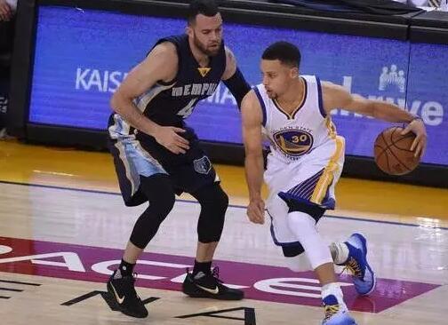 赛季十大战役:雷霆双少狂掠91分