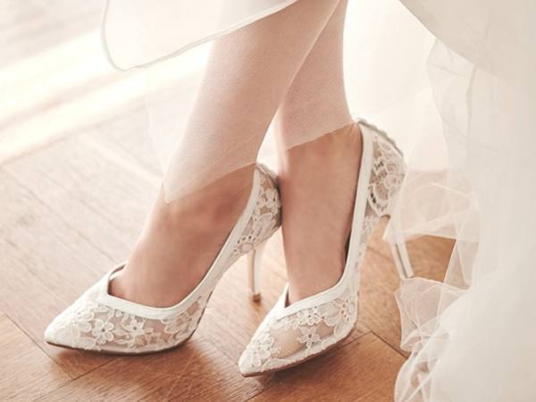 心理测试:4双高跟鞋,你想穿哪双?测你在男人心