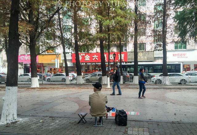 北的京有条长安街,长安有条长青路,去过的人都会竖起大拇指!