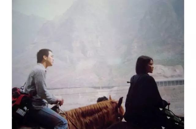 邓紫琪不是第一个到香港发展的内地女歌手,而