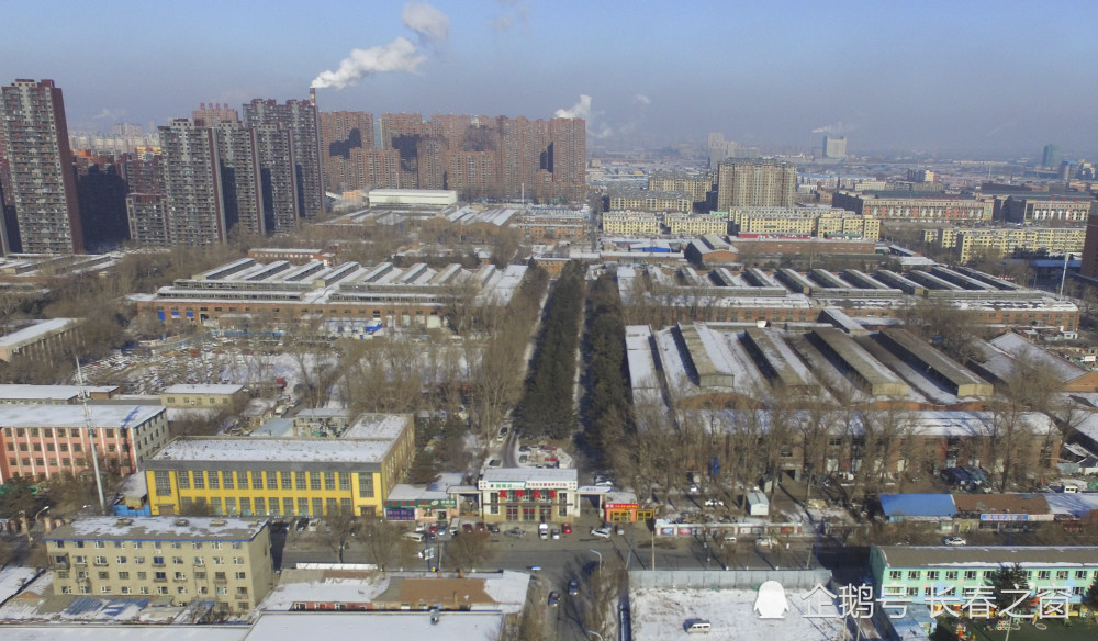 看来,拖拉机厂的改造工作已经开始,让我们拭目以待.[pic-cczc-q]