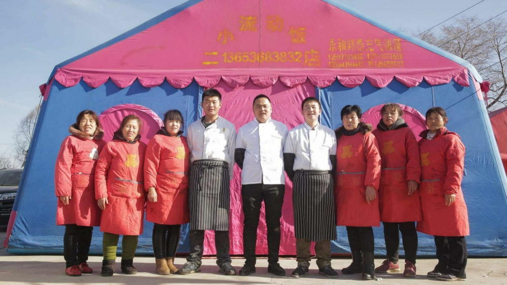 小伙开移动饭店,年入百万、买四辆车分单双号