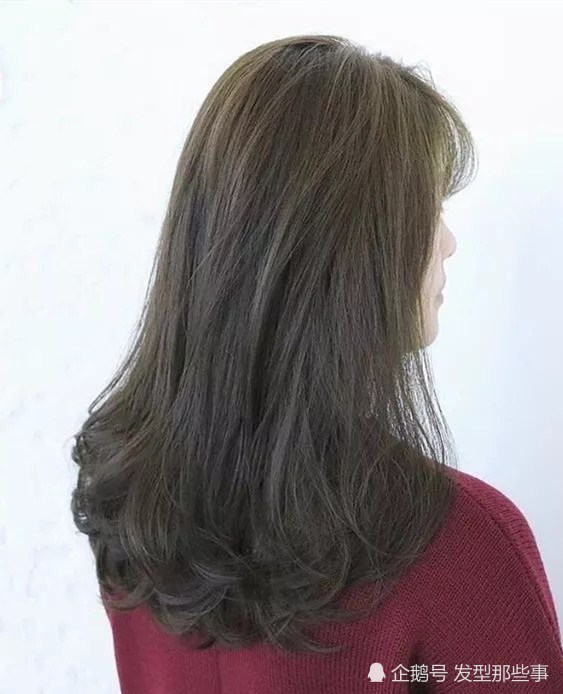 2108最受大家喜爱的"发尾烫"30款,优雅大方最女人
