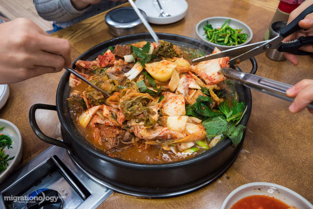 泡菜就是韩国的第一美食,营养好味道好还美容,是韩国人顿顿离不了的菜