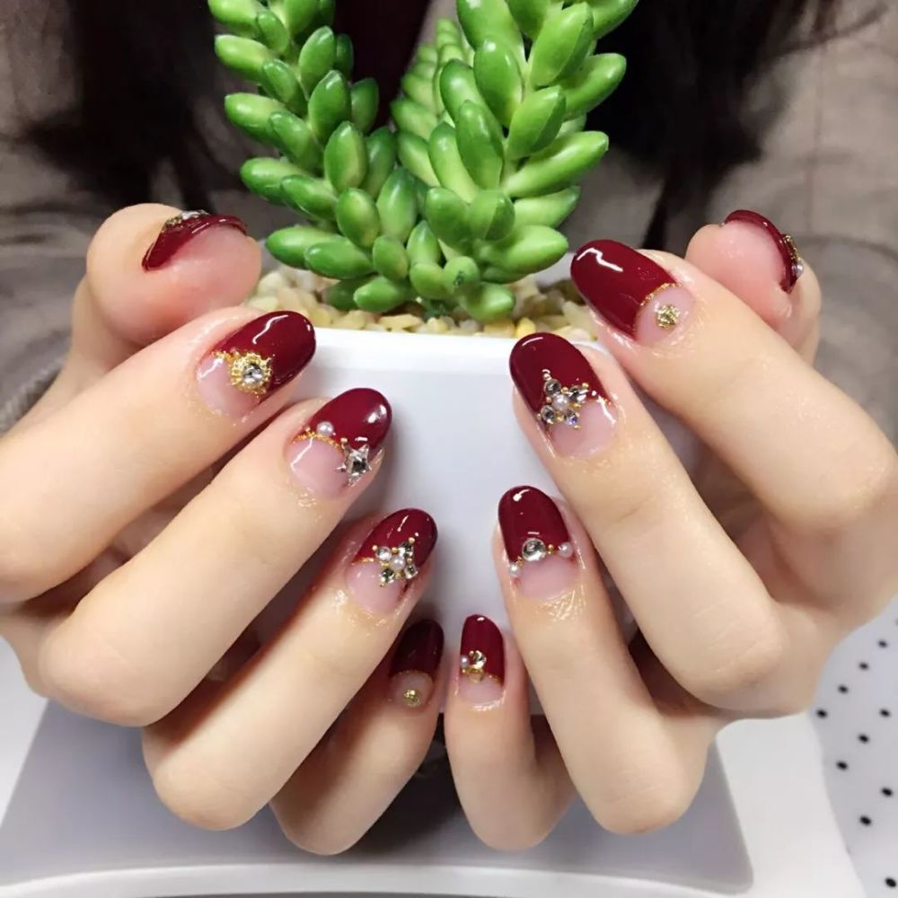 这些百看不厌的法式甲，今年春节一定要试试