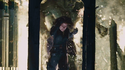 二,绿伟人总是在电影的首要关头变得会团队配合了