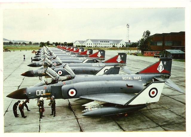 美20年造5千架F4 歼8还没服役