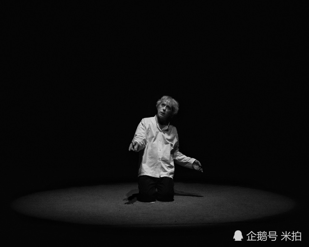 他拍摄了法国默剧大师演绎的舞台剧,这才是真正的艺术
