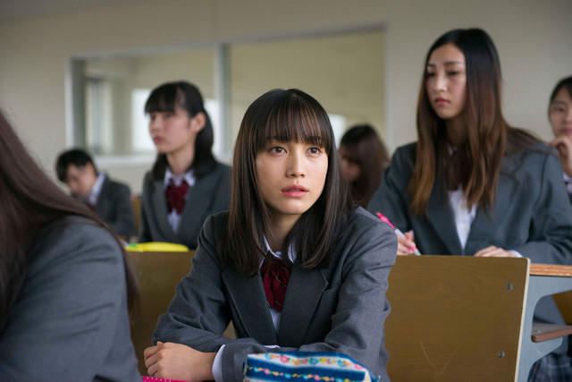 美少女下面吃！漫改电影《好想吃拉面！》剧照公开
