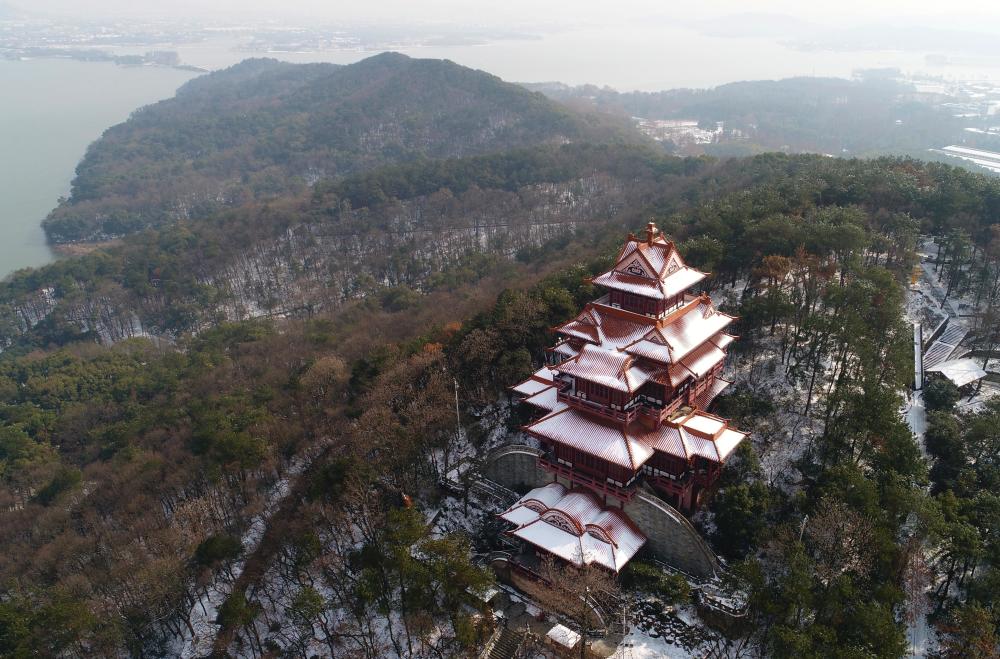 2018年1月29日,大雪后的武汉东湖磨山楚天台雪景.