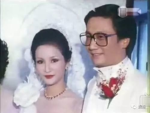 谢霆锋妈妈狄波拉年轻时的照片美得让人惊艳,