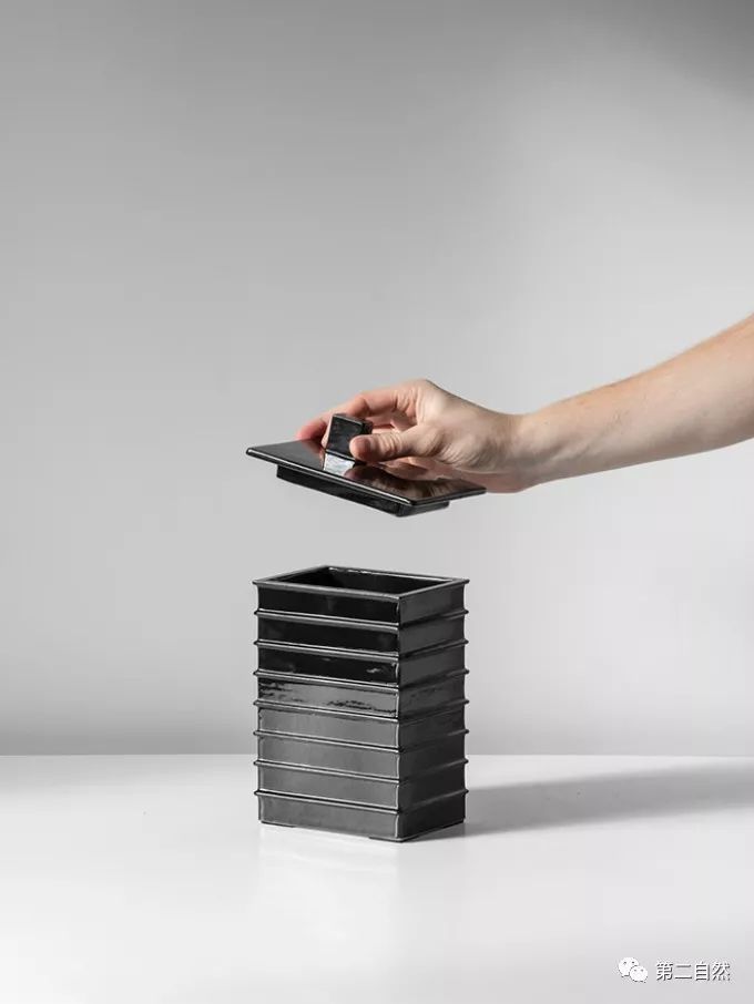 佛系也有欲望色彩,这位光头男人诠释什么是低