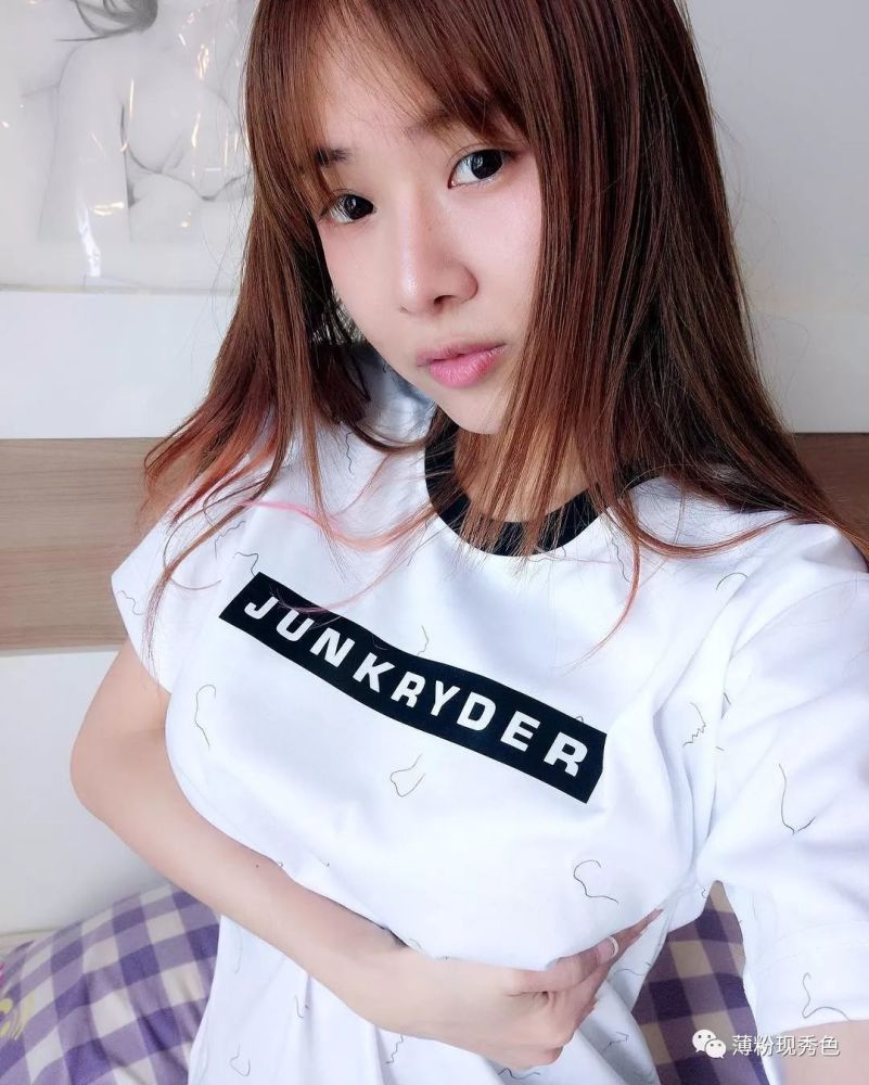 泰国热门模特儿主播munkaw chaos girl最新ins社交媒体个人照片