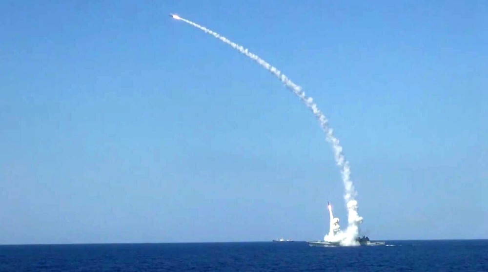 战机又被击落!俄军实施报复:炸死30余名恐怖分