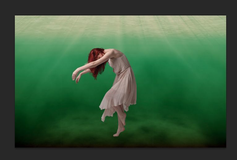 ps教程:photoshop合成坠入海水中的女孩