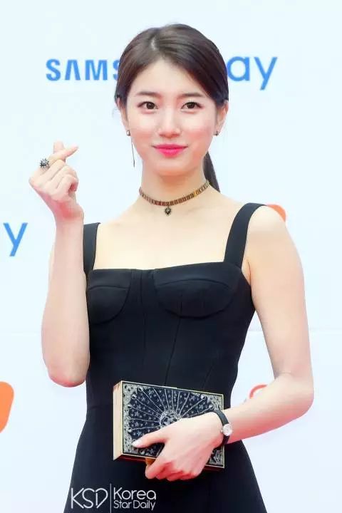 秀智素颜也美到炸裂!怎样才能拥有这样的好皮肤呢t^t