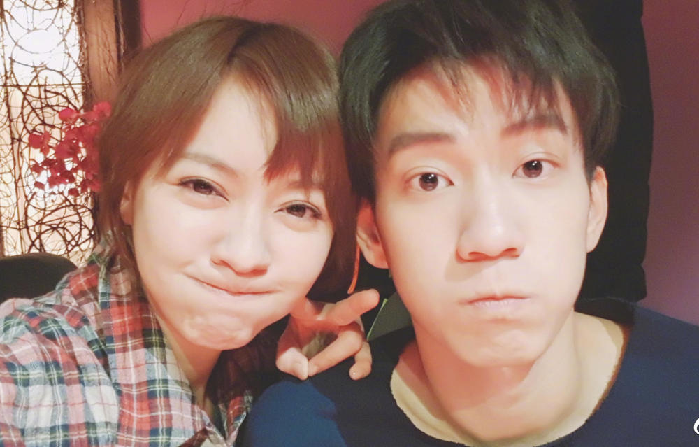 陈意涵晒与王子奇亲密合影疑公开恋情?两人相