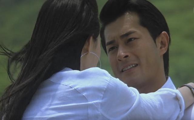 出道就和古天乐合作演女主,本以为会大红