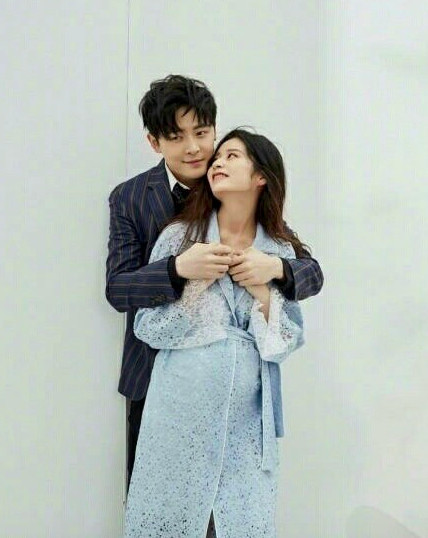 刘诗诗与吴奇隆恭喜颖儿产女,却惨遭网友催生