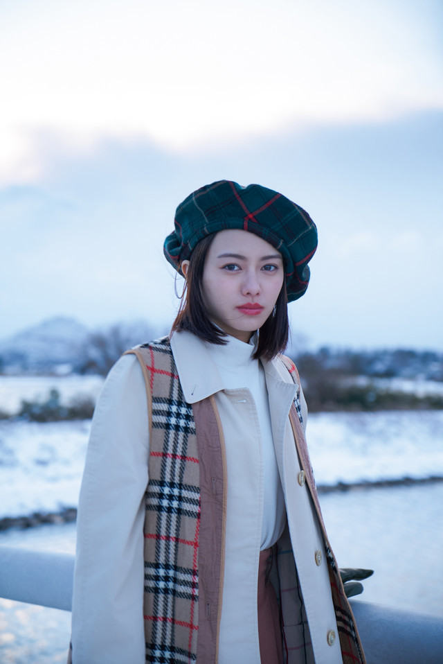 山本舞香首本写真集发售 曾主演《樱花雨》