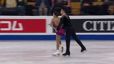 【冬奥课堂】给中国双人滑加油 这些动作要知道