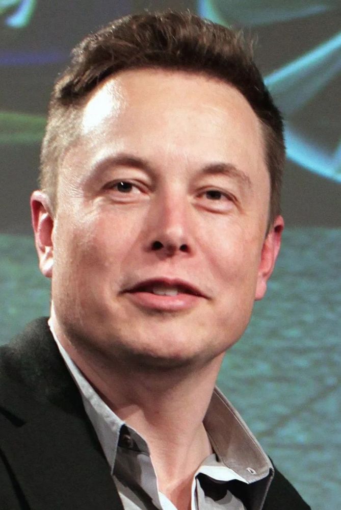 spacex首席执行官伊隆·马斯克今日成功发射猎鹰火箭