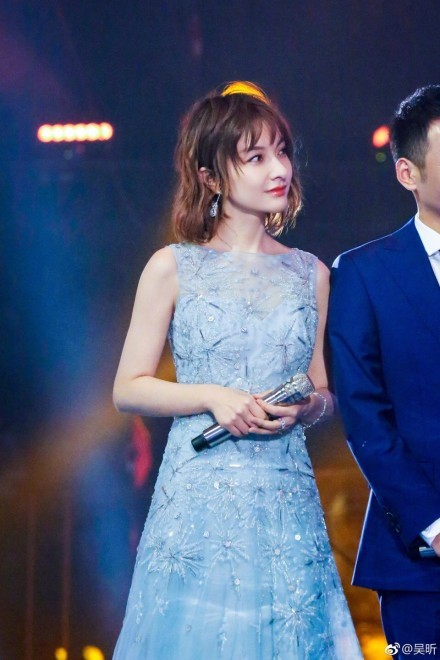 吴昕为了拍戏缺席湖南卫视春晚,她真的想当个好演员?