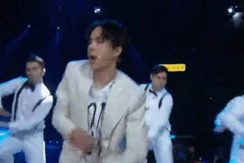 王一博上初中二年级的时候参加了全国ibd顶尖街舞大赛,hip—hop组